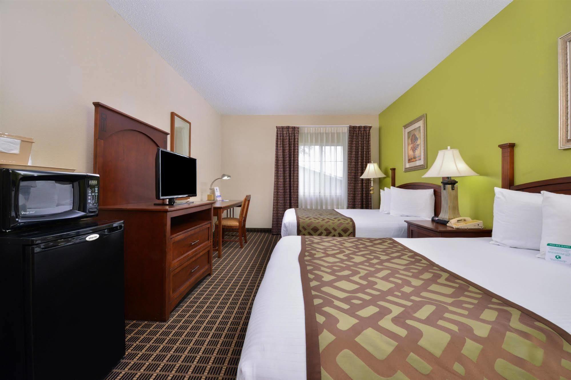 Regency Inn Geneseo Il I-80 Bagian luar foto